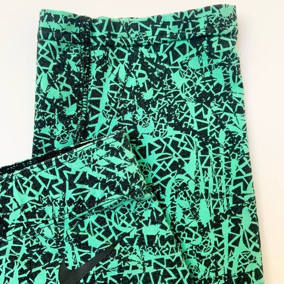 Nike Green & Black Cotton High Rise Capri Leggings Women's Medium - Picture 8 of 10